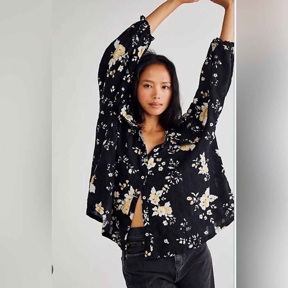 Free people women’s medium floral blouse Peter‎ Pan collar puff sleeve button up